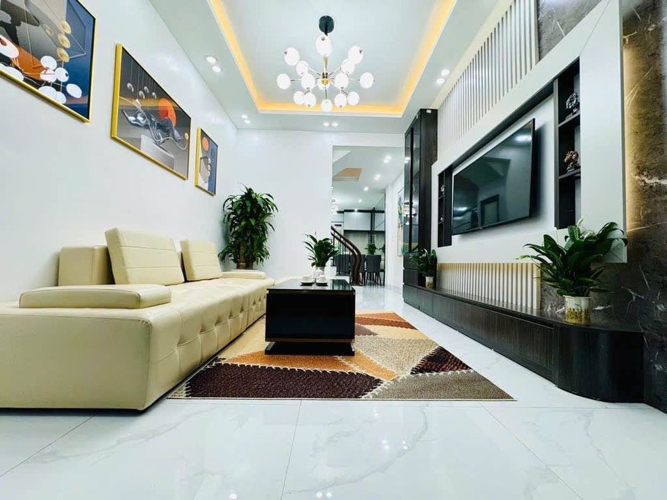 BÁN NHÀ MƠI PHỐ KIM NGƯU 6 TẦNG 40M2 GIÁ 10 TỶ