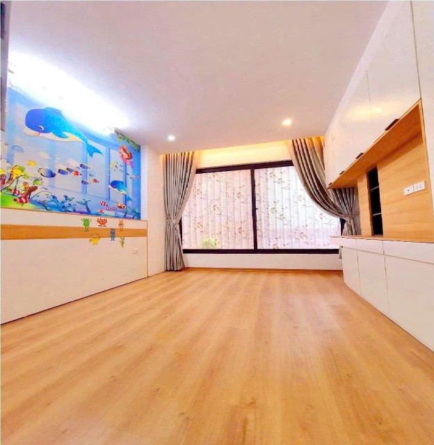 Cho thuê nhà ngõ Minh Khai, 30 m2* 6 tầng 3pn 4vs, 13 Triệu KD on, VP c.ty, ở gđ, nhóm