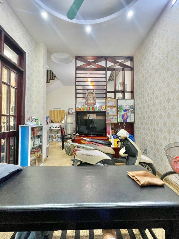 Bán nhà Kim Ngưu (HBT) 72m, 4 tầng, mt 7.2m, giá 19 tỷ