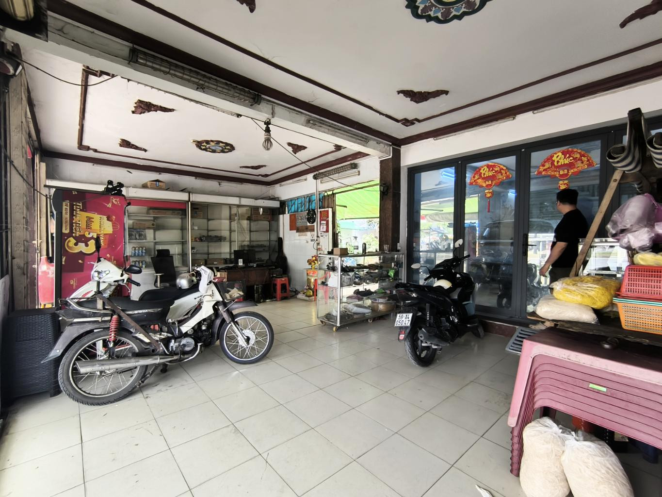 BÁN NHÀ MẶT TIỀN LỚN – NGAY TRUNG TÂM BÌNH TÂN – DÒNG TIỀN ỔN ĐỊNH 600 TRIỆU/NĂM – SỔ HỒNG HOÀN CÔNG – 1 ĐỜI CHỦ