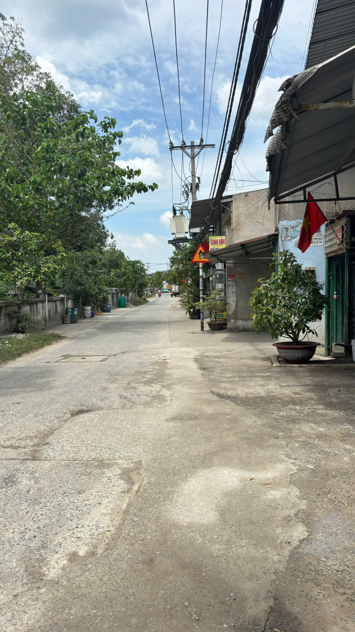 bán gấp nhà đường võ văn vân ngay cầu dân sinh, khu dân cư hiện hữu ấp 1 vĩnh lộc B