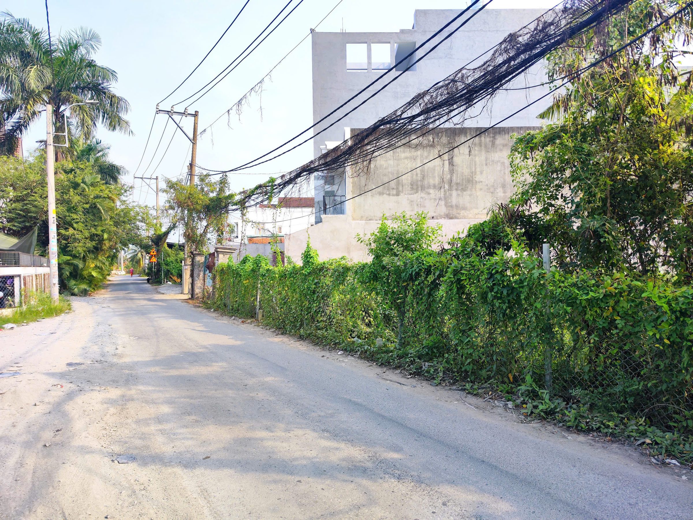 CẦN BÁN 115M2 ĐẤT THỔ CƯ MT ĐƯỜNG KINH T11 GẦN QL1A