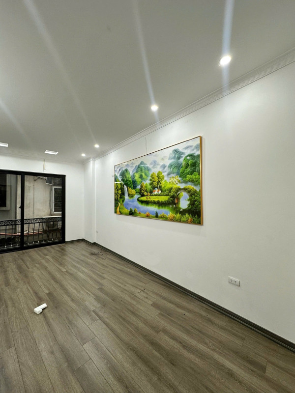 5 tầng mới xây trung tâm quận Đống Đa, cách ô tô tránh 20m, cách mặt phố 70m, nhỉnh 10 tỷ