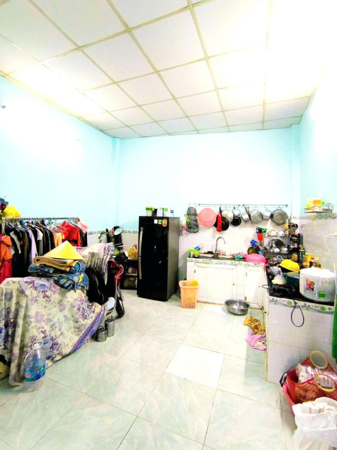 MỚI VỀ, Nhà Phân lô, hẻm xe tải 6m, PHÂN LÔ, DTSd 113m2, Long Phước, Q9, giá chỉ 3ty hơn