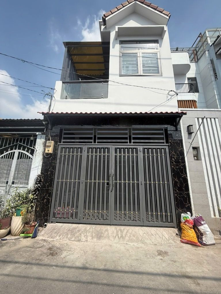 🏡 BÁN NHÀ HẺM XE HƠI ĐƯỜNG 160 LÃ XUÂN OAI – 61,6m² (4,5m x 13,7m) - 2 TẦNG - KHU DÂN TRÍ CAO, GẦN MẶT TIỀN