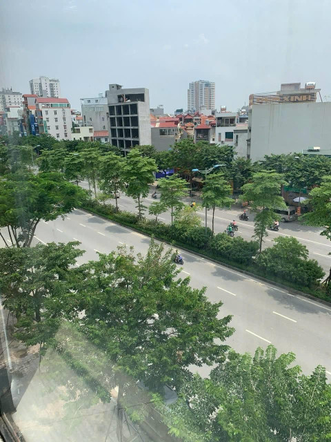 NHÀ MẶT PHỐ VÕ CHÍ CÔNG 65M – 5 TẦNG THANG MÁY – MẶT TIỀN SIÊU RỘNG – VỈA HÈ KINH DOANH – 15 PHÚT RA SÂN BAY NỘI BÀI
