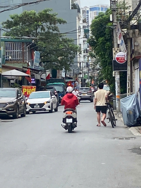 BÁN ĐẤT TẶNG NHÀ 3 TẦNG LẠC LONG QUÂN - NGÕ ÔTÔ TRÁNH – 50M² – GIÁ 9.5 TỶ
