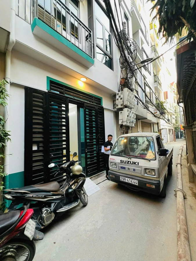 BÁN NHÀ LẠC LONG QUÂN, TÂY HỒ. 50M2 5 TẦNG MT 4M GIÁ 12 TỶ- NGÕ THÔNG HAI ĐẦU - Ô TÔ ĐỖ CỬA - AN SINH CỰC ĐỈNH - DÂN TRÍ CỰC CAO