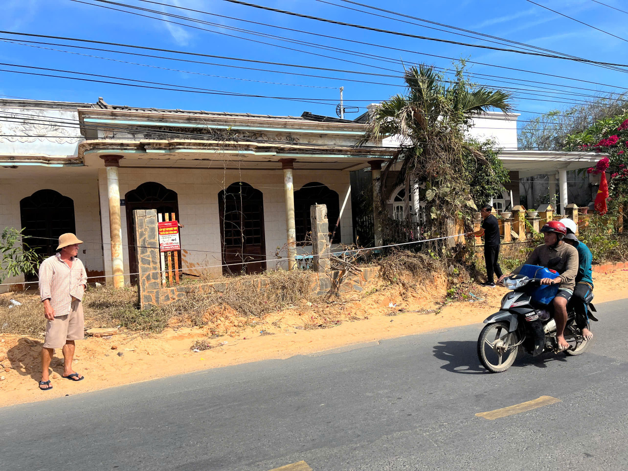 Bán đất giáp biển Tiến Thành, Phan Thiết - có sẵn căn nhà cấp 4 xinh xắn. LH: 097090487