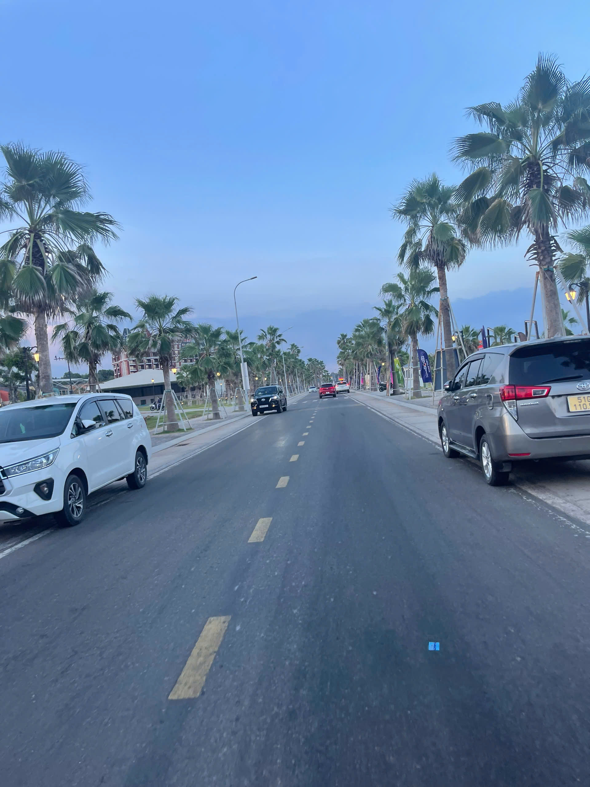 Bán vài mảnh đất Ngợp MT đường Lạc Long Quân xã Tiến Thành TP Phan Thiết