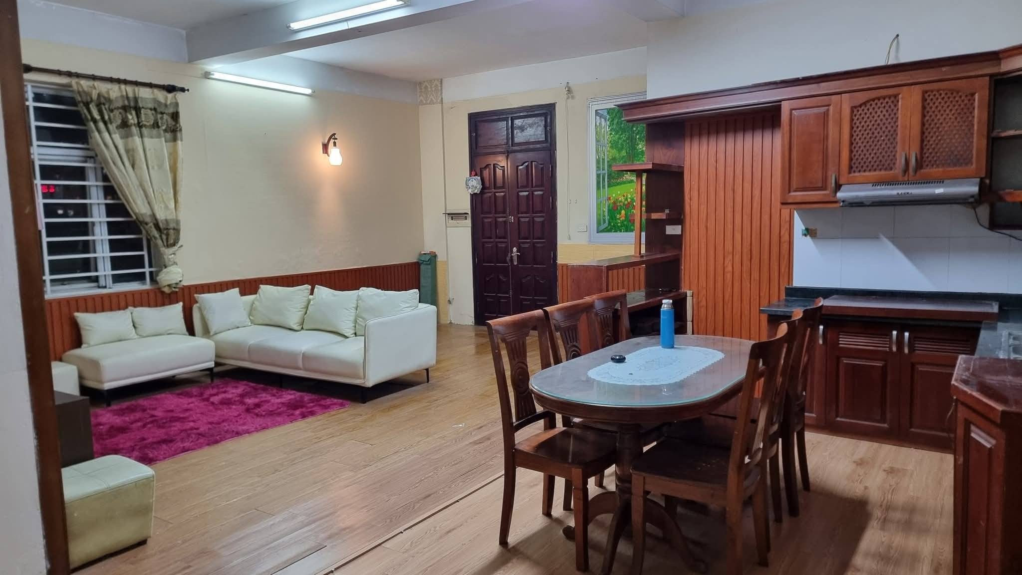 Cho thuê căn hộ chung cư phố Lạc Trung, Hai Bà Trưng, Hà Nội