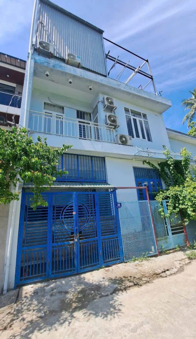 Nhà 3 tầng LẠI THẾ đang Kinh Doanh HOMESTAY giá rẻ chỉ 2,6xx Tỷ