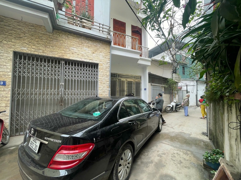 BÁN NHÀ LAI XÁ-ĐH CÔNG NGHIỆP-Ô TÔ ĐỖ CỬA-LÔ GÓC-5 TẦNG-30M-4.2 TỶ