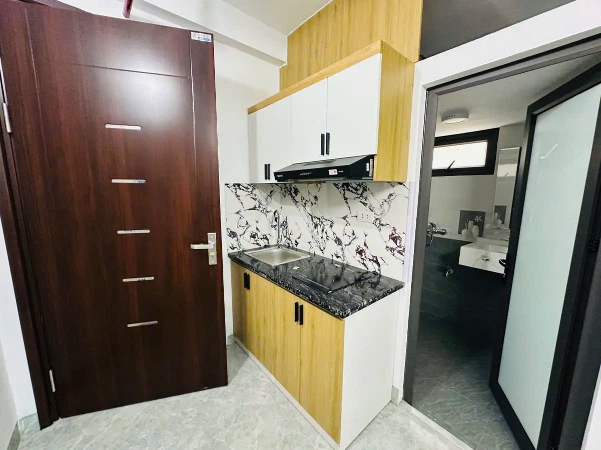 Toà nhà CCMN 6 tầng thang máy mặt phố Lai Xá - Hoài Đức- HN