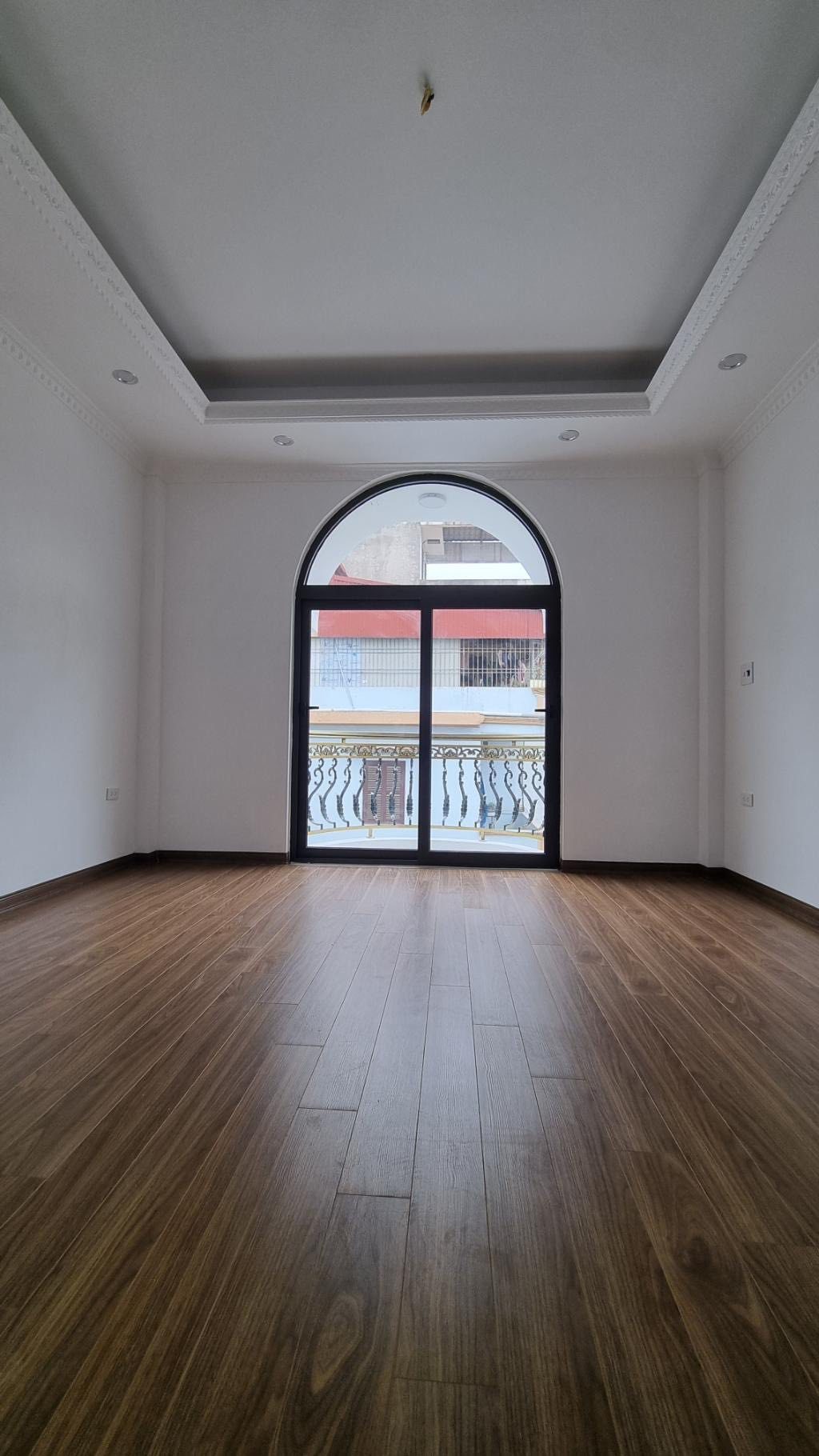Bán Nhà riêng 85m² thổ cư 85m² giá 31 tỷ tại Đường Lâm Hạ Phường Bồ Đề Hà Nội