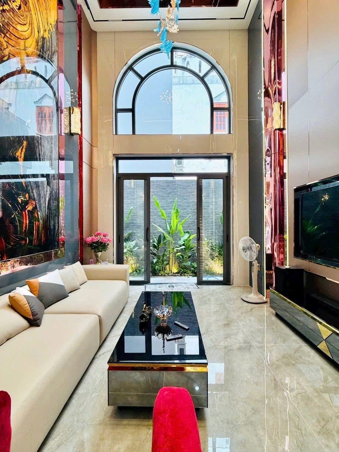 -	BÁN NHÀ GẤP KHU VỰC LAM SƠN, BÌNH THẠNH GIÁ HIỆN CHỦ KÍ GỬI 3TỶ400 TRIỆU CÒN TL|DT90M2, SHR, 6 TẦNG, CÓ SÂN THƯỢNG, 6PN VÀ HIỆN HỢP ĐỒNG THUÊ ĐANG CÓ 23 TRIỆU/1 THÁNG