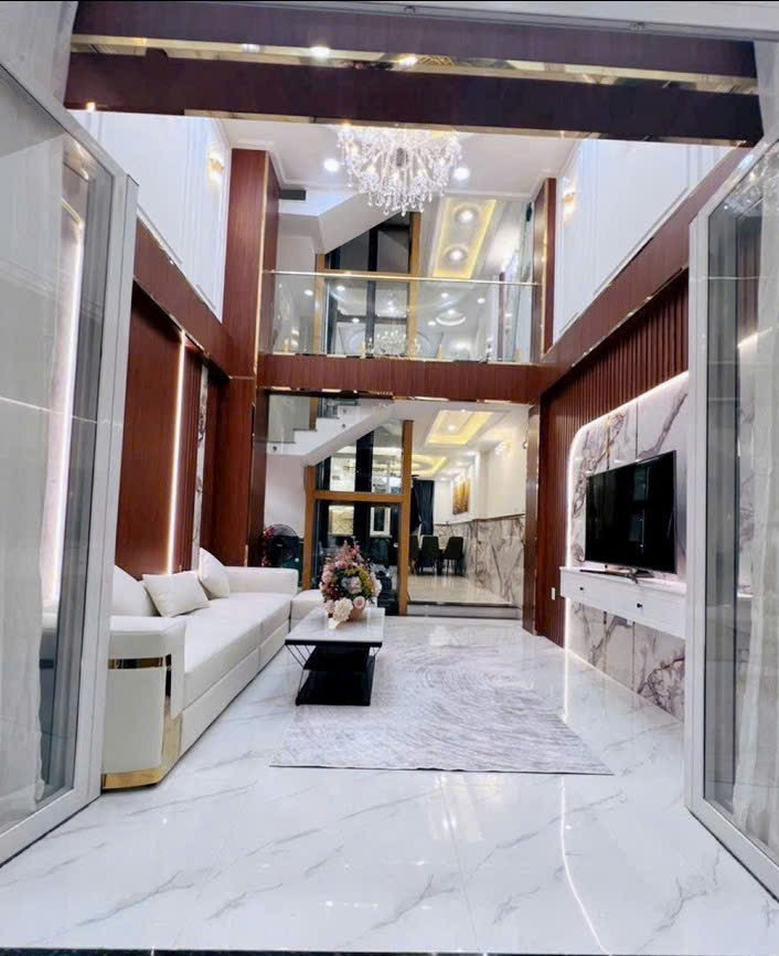 Bán nhà mặt tiền đường số Lâm Văn Bền, 6 tầng, 72m2, thang máy, hơn 17 tỷ tl