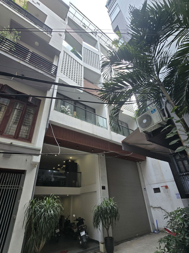 NHÀ MỚI ĐẸP - HIỆN ĐẠI - GARA - THANG MÁY - NGÕ TO  Láng Hạ 47m2,X  7 tầng,mặt tiền 4m, 17.2 tỷ Đống Đa.