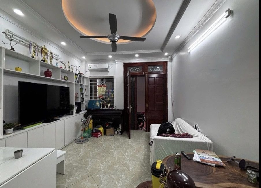 Trung Tâm Đống Đa-Phố Láng Hạ- Nhà Đẹp Ở Ngay - Gần Phố- 33,3M-5T- Mt4M