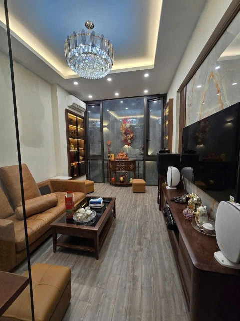 Cần bán nhà đẹp Đường Láng, Đống Đa, 53m2, 5 tầng - Ô TÔ QUA NHÀ