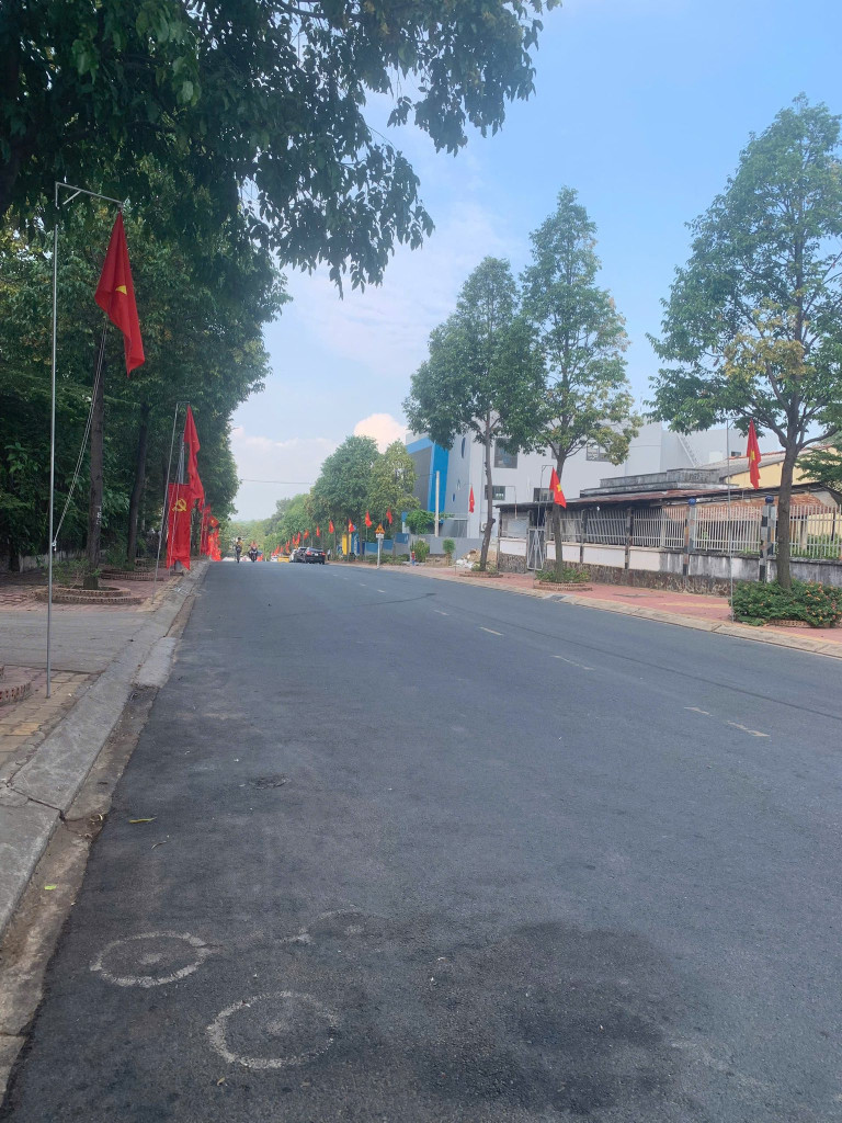 SIÊU PHẨM MT LÀO CAI CHÁNH NGHĨA: ngang 64,14m2 tổng dt 4,285m2 ,