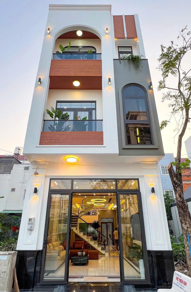 NHÀ ĐẸP HIỆN ĐẠI MỚI XÂY TẶNG NỘI THẤT - 150M2 NGAY BỆNH VIỆN QUỐC TẾ HOÀN MỸ, ĐƯỜNG 7M