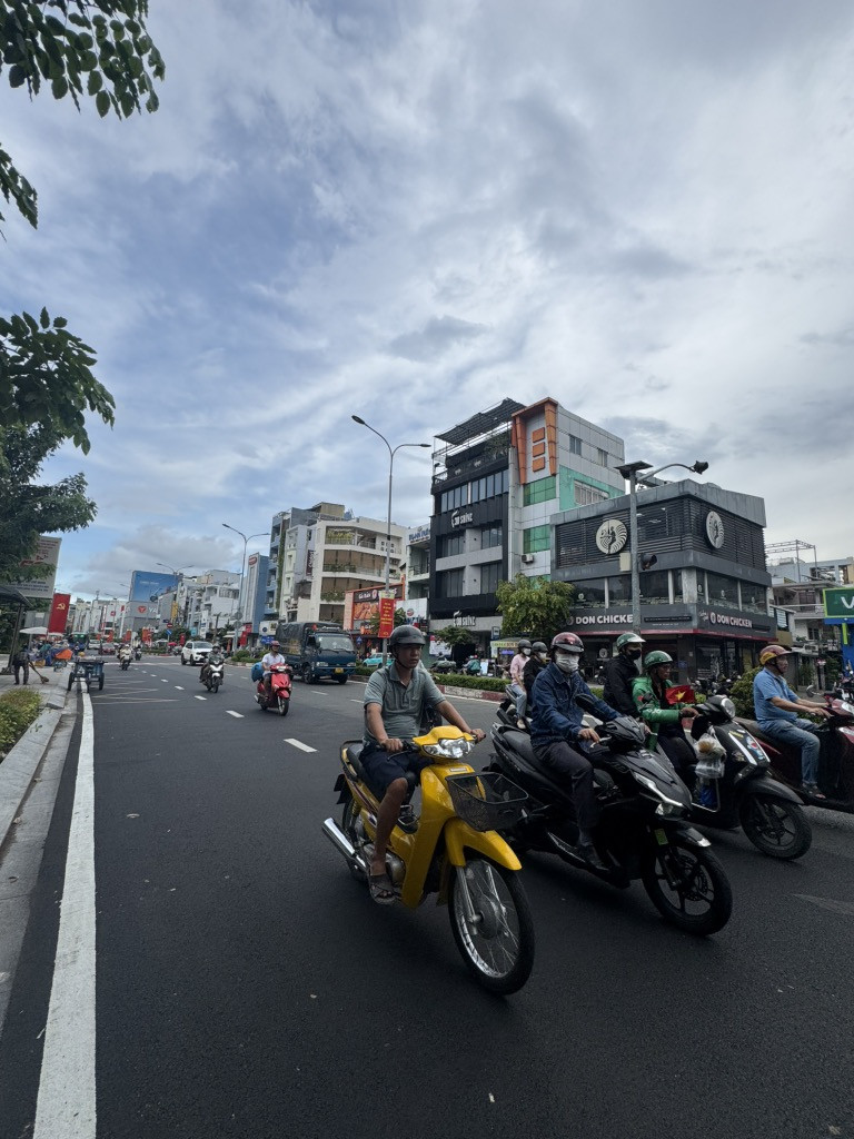 BÁN NHÀ MẶT TIỀN - LÊ ĐẠI HÀNH - QUẬN 11 - NGANG 9M - 5 TẦNG - 55 TỈ