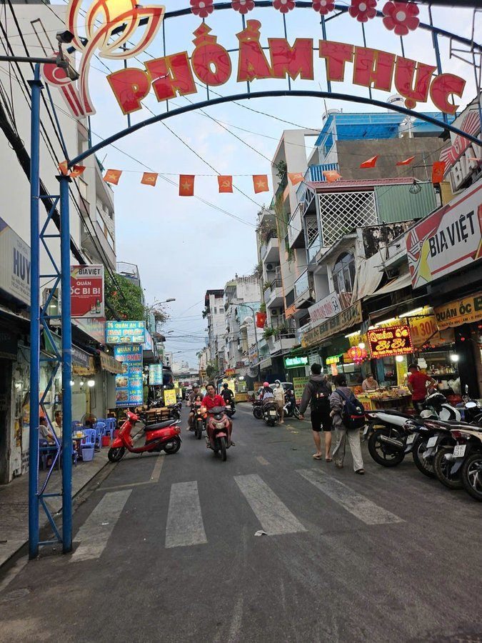 MẶT TIỀN CHỢ PHÚ THỌ HÒA - NỞ HẬU - 4PN 3WC  - VỊ TRÍ KINH DOANH ĐẸP