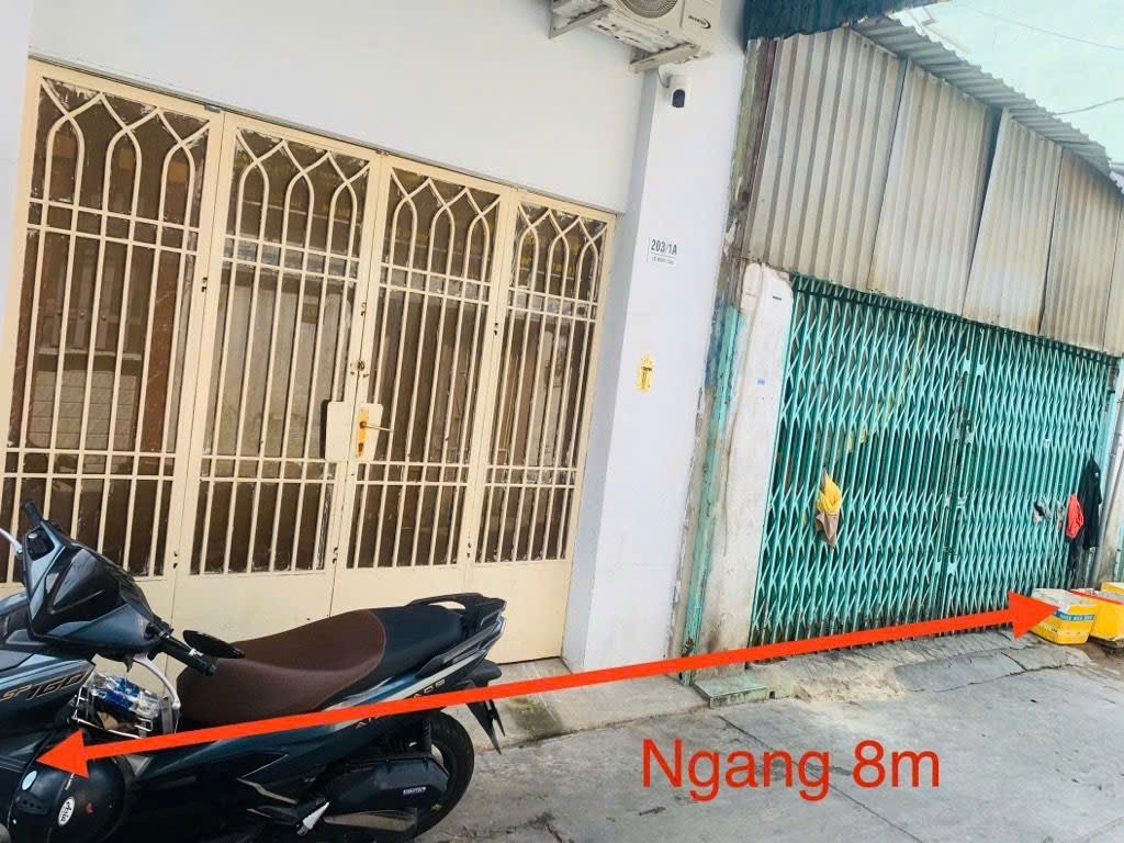 Bán Nhà Lê Đình Cẩn Bình Tân , DT: 93m2 ( Ngang 8m ) , HXH , Đang CT 15tr , SHR Hỗ Trợ Vay Bank