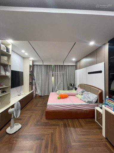 Bán nhà phố 3 Tầng, 3 Phòng Ngủ, Đường Lê Đình Dương, Hải Châu