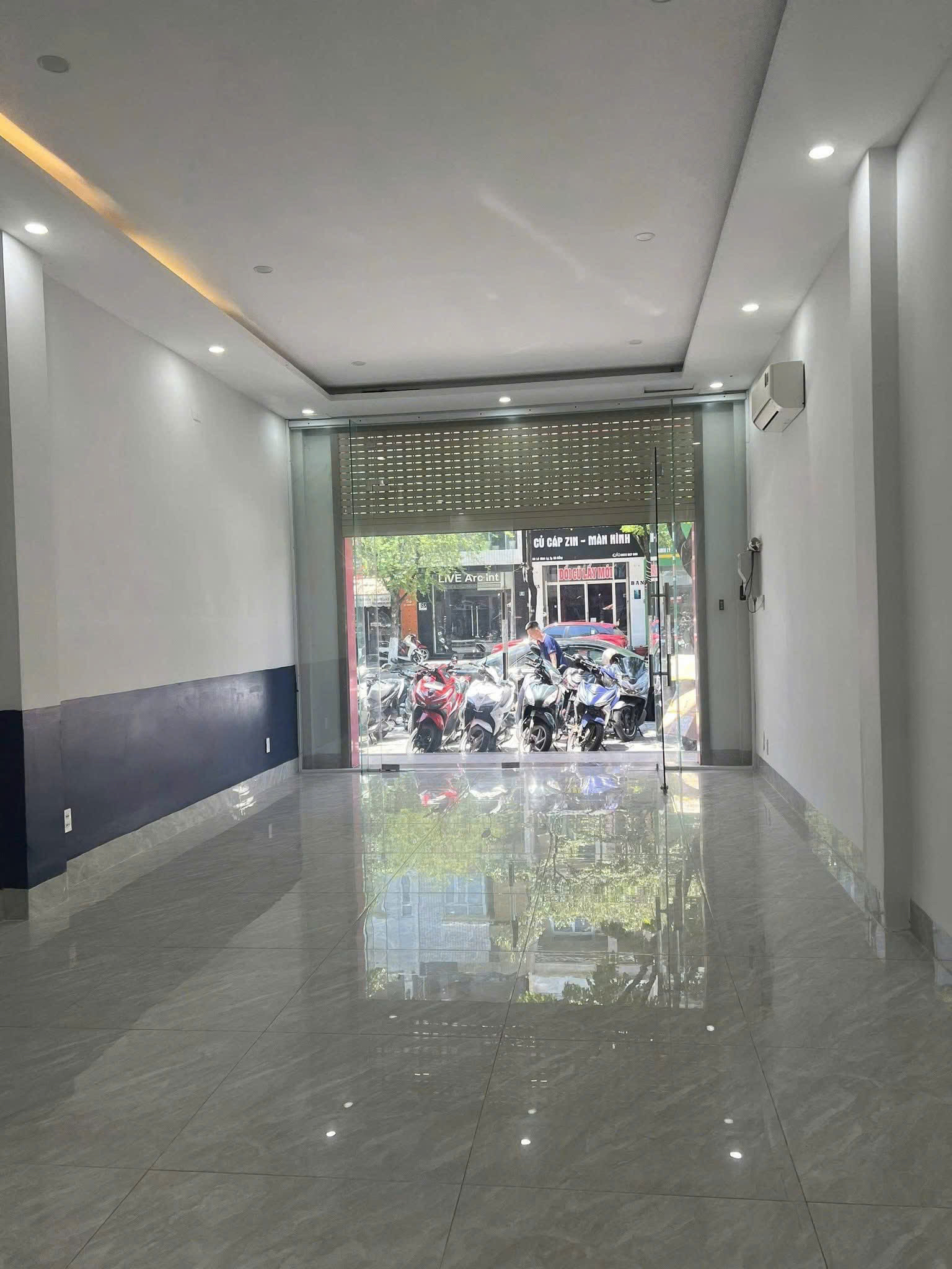 Cho thuê nhà 3 tầng mặt tiền Lê Đình Lý, Thanh Khê