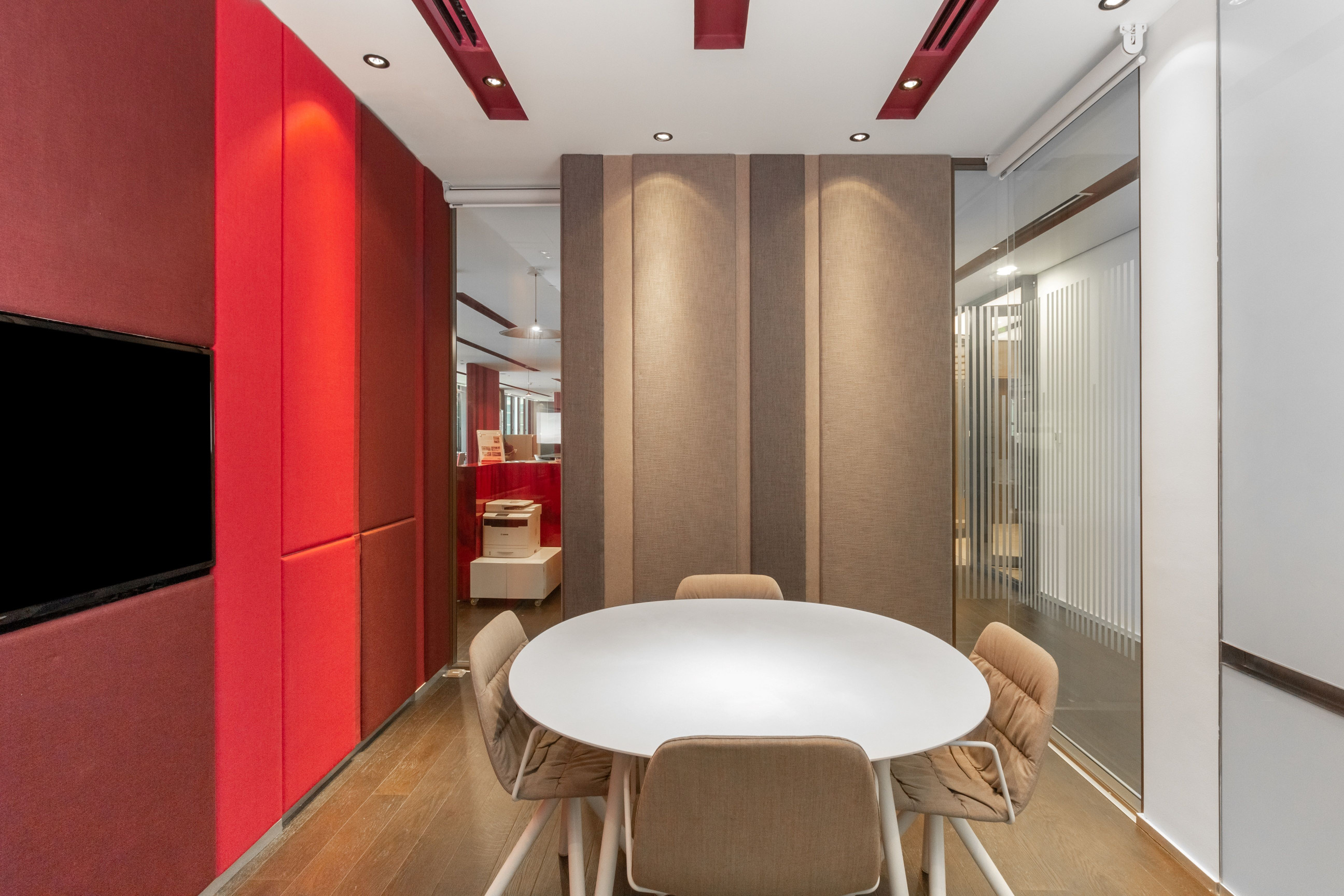Không gian văn phòng chuyên nghiệp tại Regus Deutsches Haus  với thời hạn hoàn toàn linh hoạt