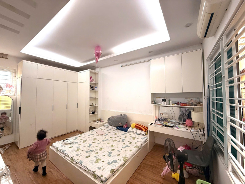 Bán nhà Lê Duẩn (Đống Đa) 30m, 4 tầng, mt 5.4m, giá 6.38 tỷ