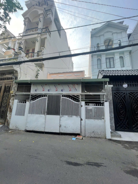 Bán nhà 1 sẹc Lê Đức Thọ P16, Dt 5x20m (102m2), cấp 4. Giá 9,9 tỷ TL