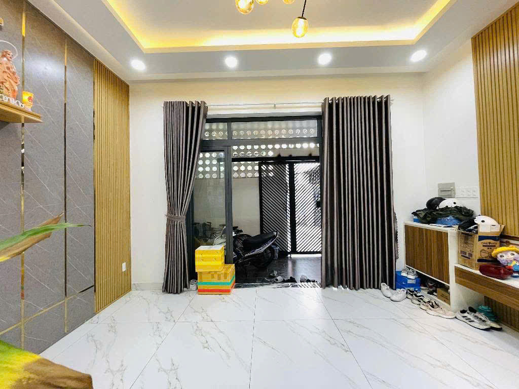 NHÀ PHỐ 2 MẶT TIỀN ÁNH SÁNG NGẬP TRÀN NGAY LÊ ĐỨC THỌ VÀ LÊ HOÀNG PHÁI P16-Q GÒ VẤP