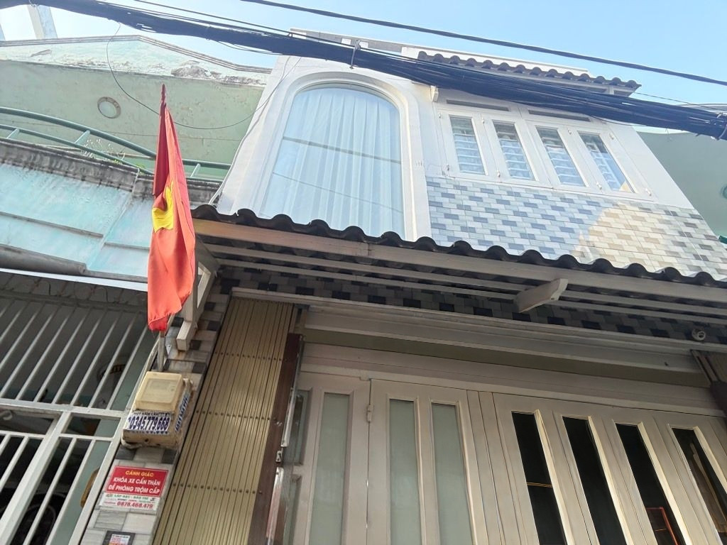 Bán nhà lê đức thọ, 2 tầng 30m2, sổ hồng riêng