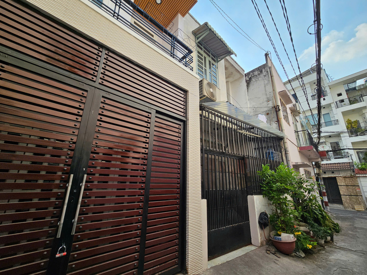 Bán nhà 3 tầng đẹp hẻm Oto Lê Đức Thọ, Gò Vấp, nở hậu, SHR, nhỉnh 4 tỷ