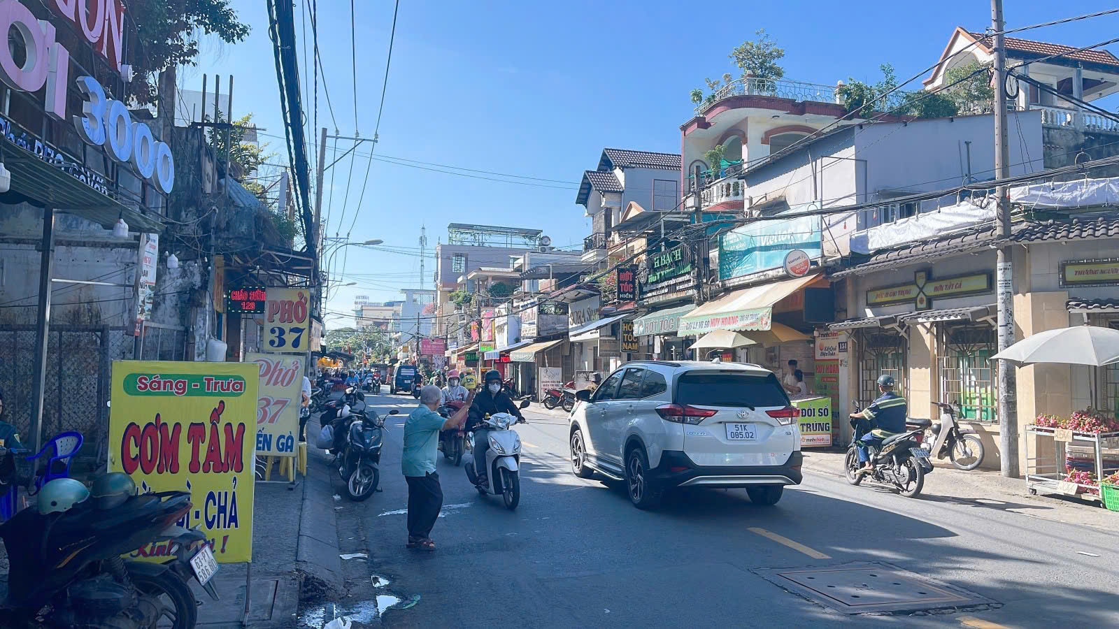Bán nhà Mặt tiền Lê Hoàng Phái - Nguyễn Oanh, Phan Văn Trị. 12.3/18x37m, Cấp 4, 45 tỷ.