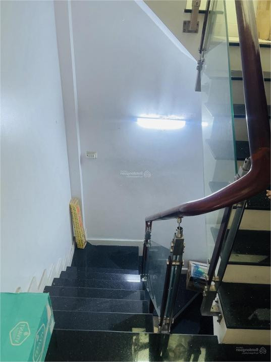 🏡 Bán gấp nhà Lê Hồng Phong, Q.10, giá rẻ 6.x tỷ!