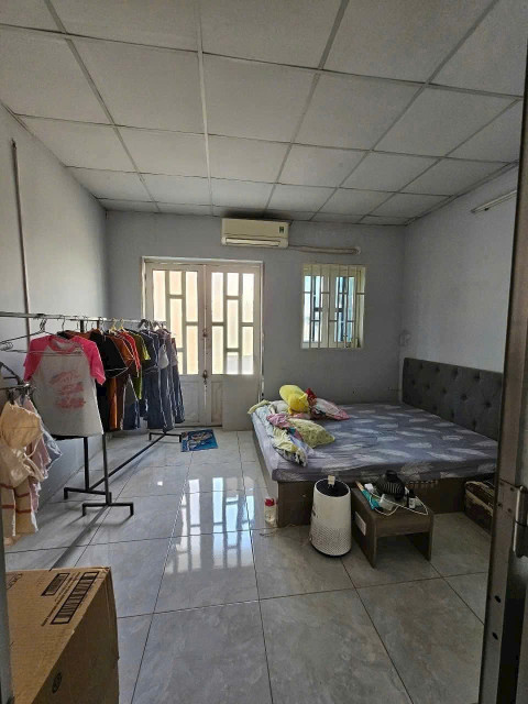 BÁN NHÀ HẺM LÊ HỒNG PHONG, Q10 – 4 TẦNG, THU NHẬP ỔN ĐỊNH . - Diện tích: 3.7 x 15m (CN 47m²)