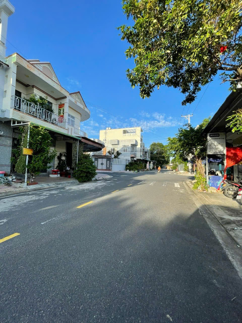 NHÀ CHÍNH CHỦ - VỊ TRÍ ĐẸP ĐƯỜNG LÊ HỒNG PHONG, P. CAM LỘC, CAM RANH