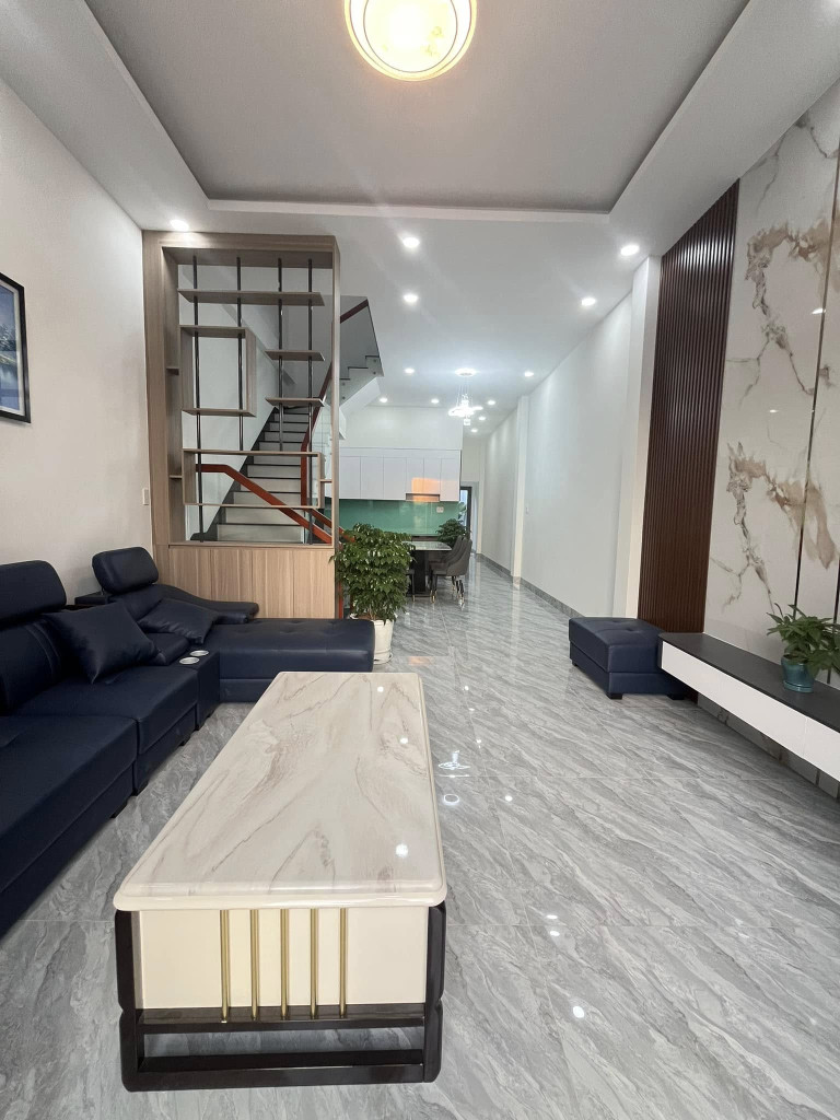 Chính chủ bán nhà giá 3.55 TỶ, 3PN, ngay MT Lê Hồng Phong, Phú Hòa, Thủ Dầu Một, Bình Dương, Sổ sẵn