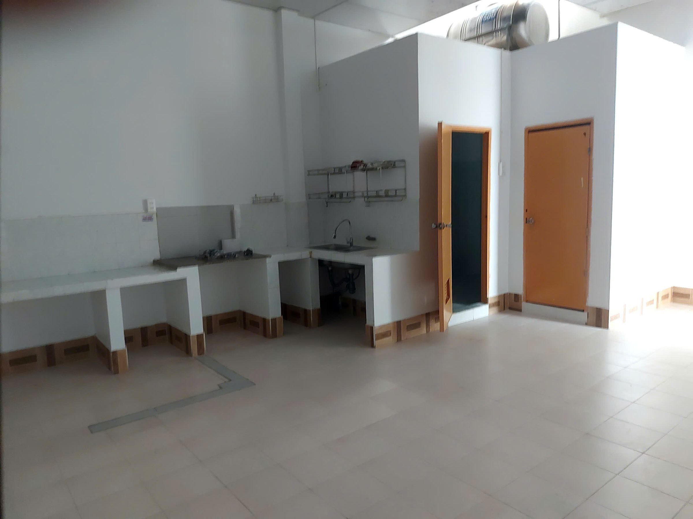 CHO THUÊ NHÀ NGUYÊN CĂN – HẺM 5M, RỘNG RÃI, THOÁNG MÁT

 Địa chỉ: 137/42 Lê Hồng Phong, P. Phú Trinh, TP. Phan Thiết, Bình Thuận( Sau lưng nhà 37A Cao Hành)