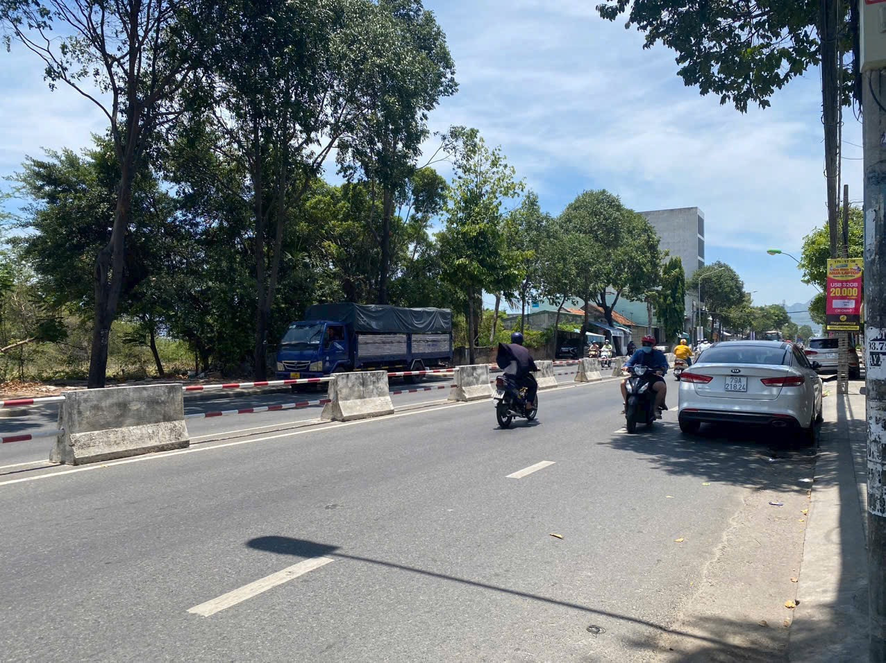 Nhà Hẻm Phố Nha Trang, Giá Rẻ