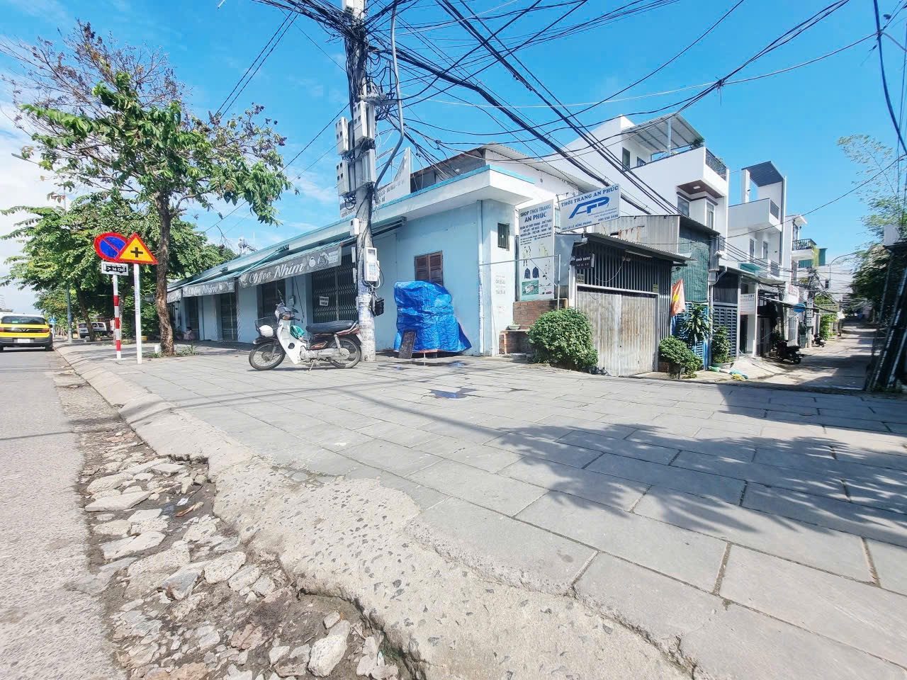 💥 BÁN ĐẤT 2 MẶT TIỀN HẺM Ô TÔ LÊ HỒNG PHONG — PHƯỚC LONG – VỊ TRÍ SIÊU ĐẸP PHƯỜNG NAM NHA TRANG.

📍 Hẻm 404 Lê Hồng Phong 404 thông qua Thích Quảng Đức. Vị trí tiện ích đầy đủ - Phù Hợp Định Cư hay Xây dựng căn hộ - Kinh Doanh cho thuê

     Dt : 60 m