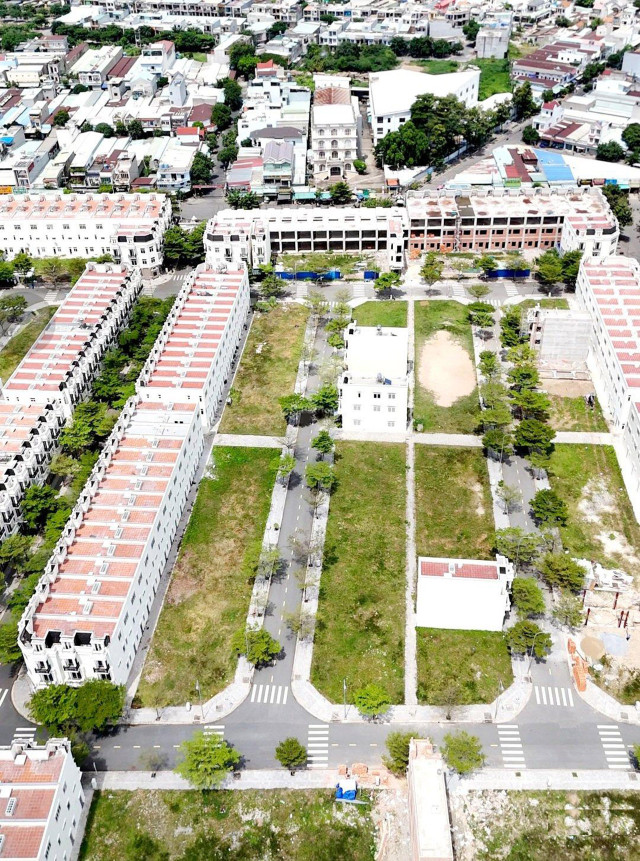 Bán đất ngay chợ Thông Dụng, đường 12m, hạ tầng đẹp, sổ hồng riêng, ngay cạnh công viên