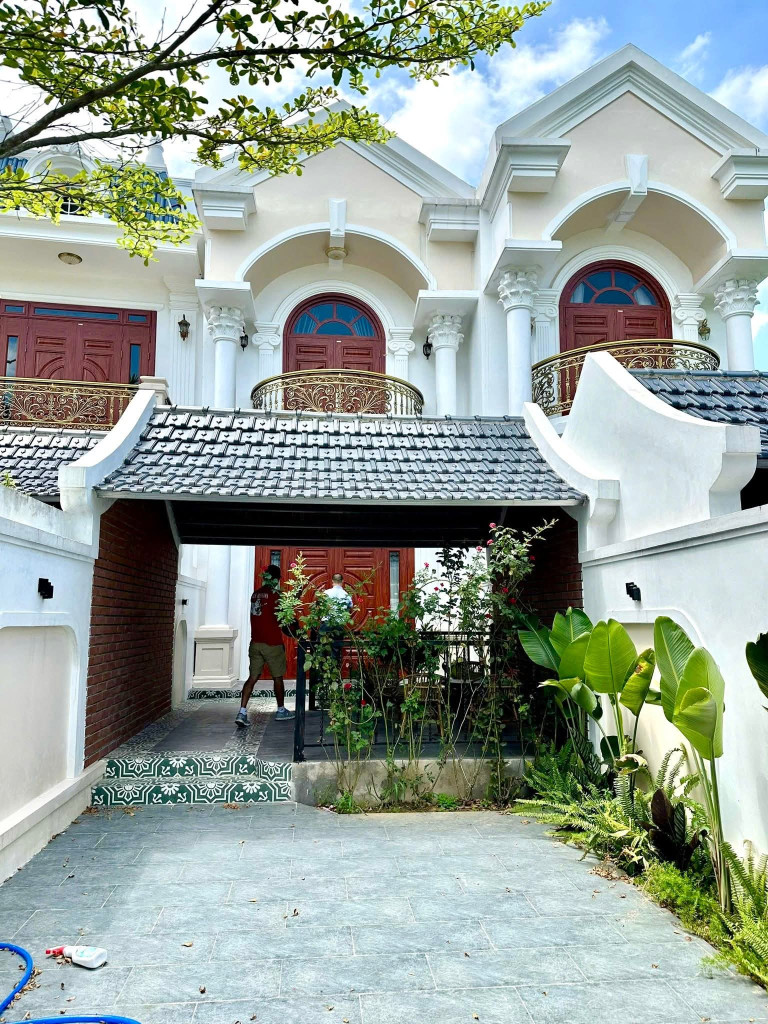 Bán Căn Villas 2 Tầng Full Nội Thất cao cấp thiết kế Tân Cổ Điển tại Mặt Tiền SỬ HY NHAN ( Kiệt 69 Lê Ngô Cát - Thuỷ Xuân), Huế ✅
