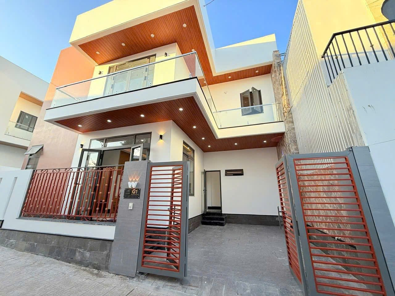 Chỉ 2,9xx Tỷ siêu đẹp ❌ Nhà 2 tầng kiệt ô tô 69 Lê Ngô Cát , Thuỷ Xuân , Huế sát đường Nguyễn Hoàng 43M ✅