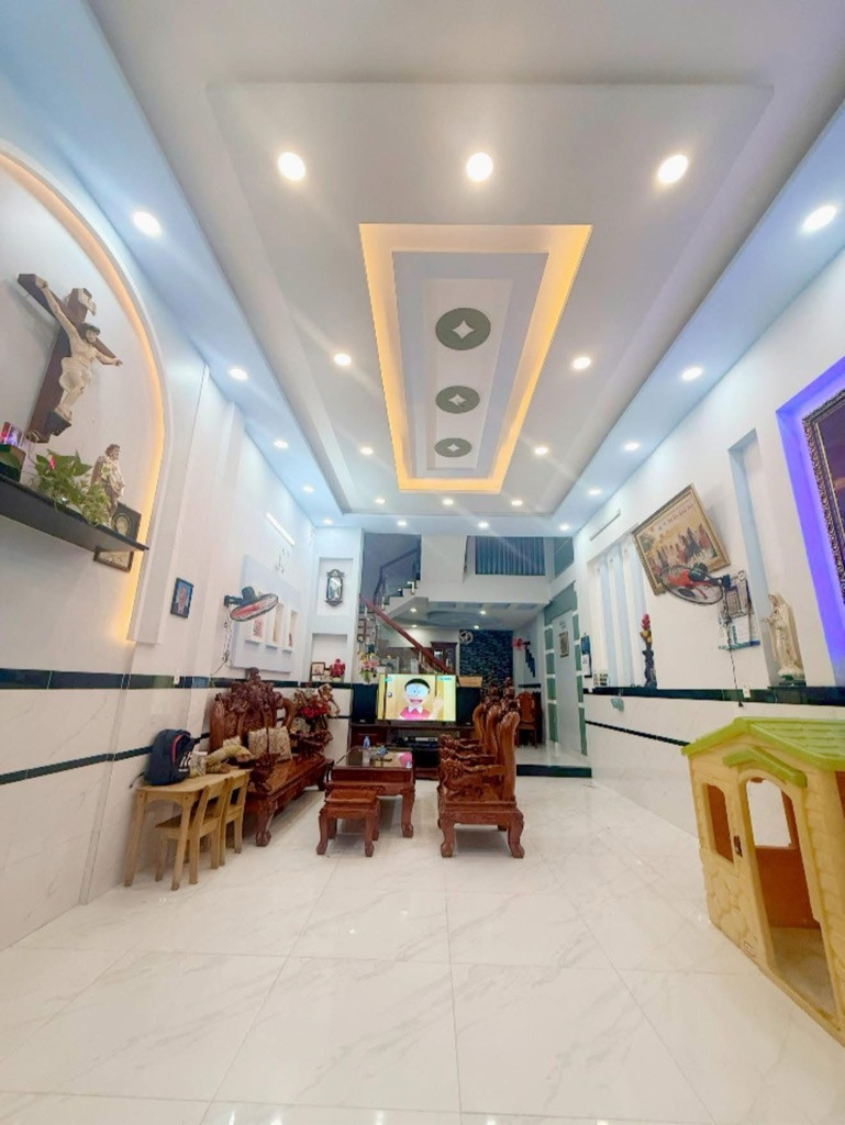 🌸🌸 NGANG LỚN 5M VUÔNG VỨC - DT KHỦNG 100M2 - NGAY TÂN KỲ TÂN QUÝ - BÌNH LONG - GIÁP TÂN PHÚ - KỀ BÊN AEON MALL - HẺM XE HƠI THÔNG TỨ TUNG - XE HƠI NGỦ TRONG NHÀ - 3 TẦNG KIÊN CỐ - GIA CHỦ THIẾT KẾ LỆCH TẦNG CỰC ĐẸP - SỔ VUÔNG VỨC HOÀN CÔNG ĐỦ - GIÁ CHỈ HƠ