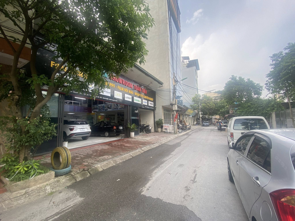 Mảnh Đất Hiếm-Lê Quang Đạo (Ngay Sau Bệnh viện Hồng Ngọc) 124/140m, MT 12m 42 Tỷ